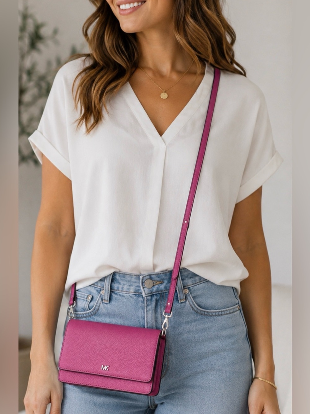 Micheal Kors Small Pink pebbled leather wallet crossbody luxury travel purse